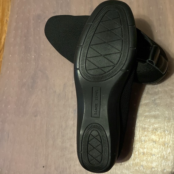 New Black Rivet Kamila Women’s Slip-on Shoes. Size 7W. - Picture 3 of 5